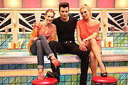 Lisa Martinek (l.) und Magdalena Brzeska (ehem. Weltklasse-Turnerin) mit "Danny" Lars Redlich (©Foto: Martin Schmitz)